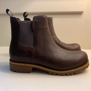 Chaco Chelsea Boots Size 9